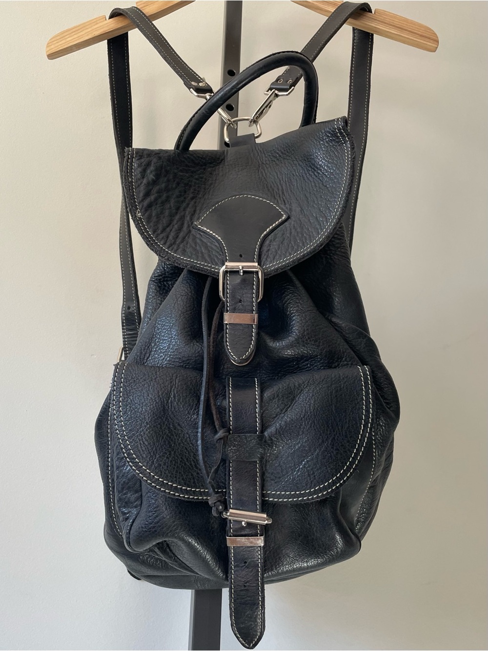 90s Vintage Roots Canada Black Pebbled Leather Drawstring Backpack